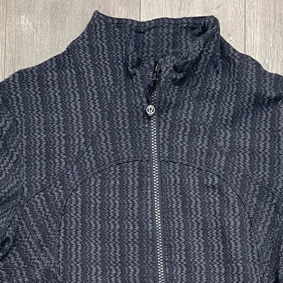 Lululemon Black & Purple Zig Zag Zip Up Define Jacket - Picture 6 of 8